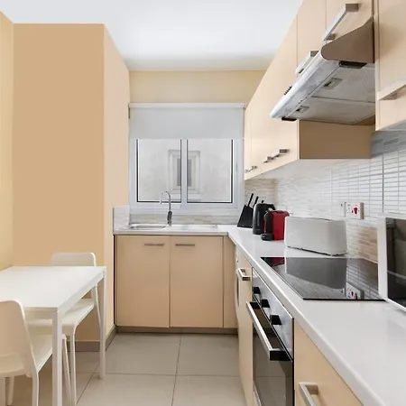 Center, View, 2br Apartamento Larnaca