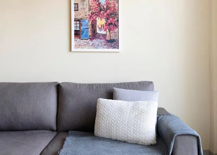 アパート Center, View, 2br ラルナカ